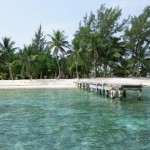 Dock onto Sandy Cay